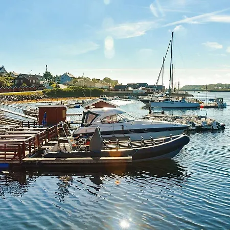 Holiday home One-bedroom Holiday In Brekstad *