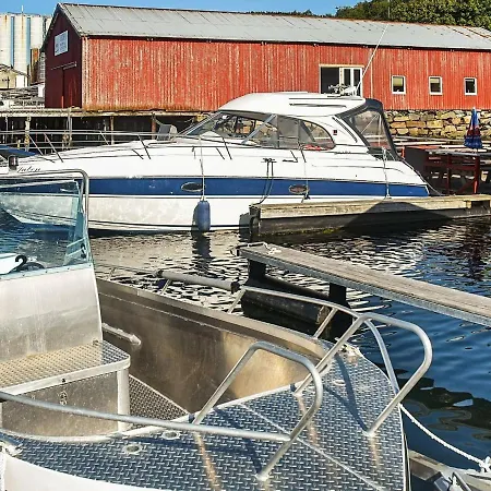 Holiday home One-bedroom Holiday In Brekstad Lysesund