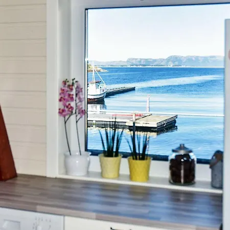 Holiday home One-bedroom Holiday In Brekstad *